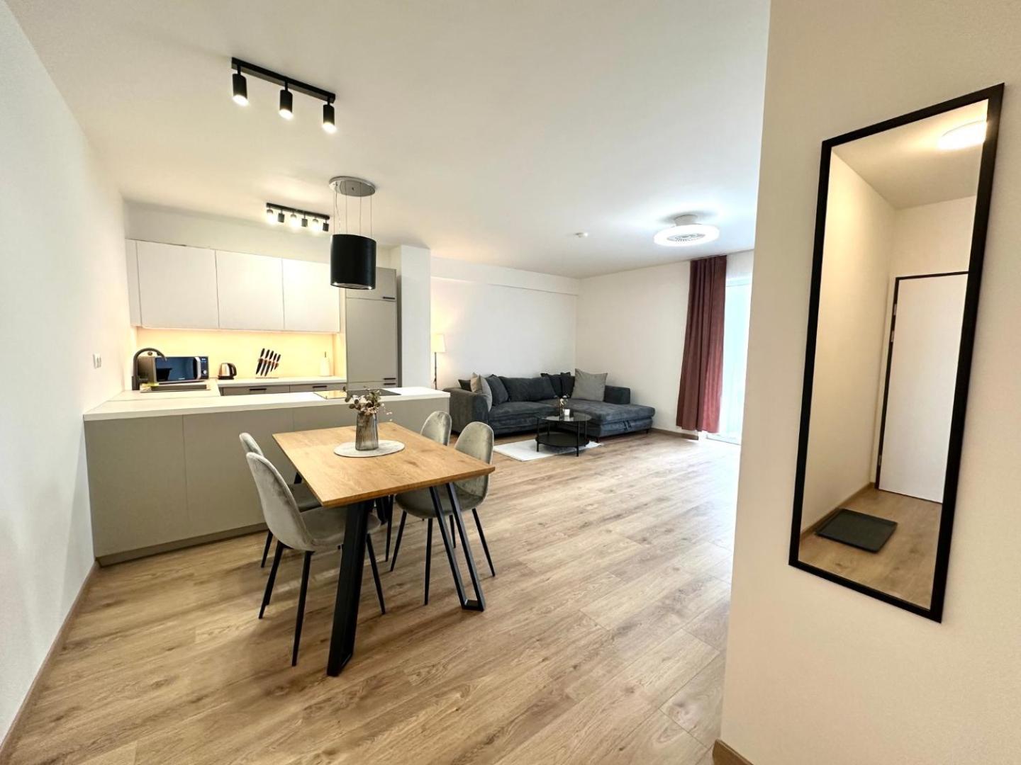 2 Room Apartment, New Building, Balcony, 208 Rovinka 外观 照片
